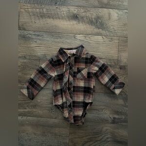 Ivy city John’s shirt bodysuit button down size 6-9 months